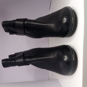 Sofft, black leather boots, size 7